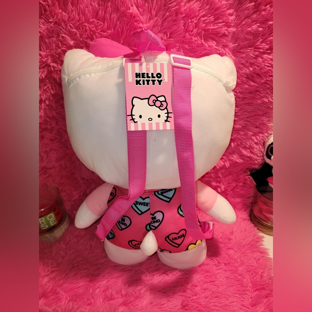 Hello kitty backpack - Picture 2 of 2
